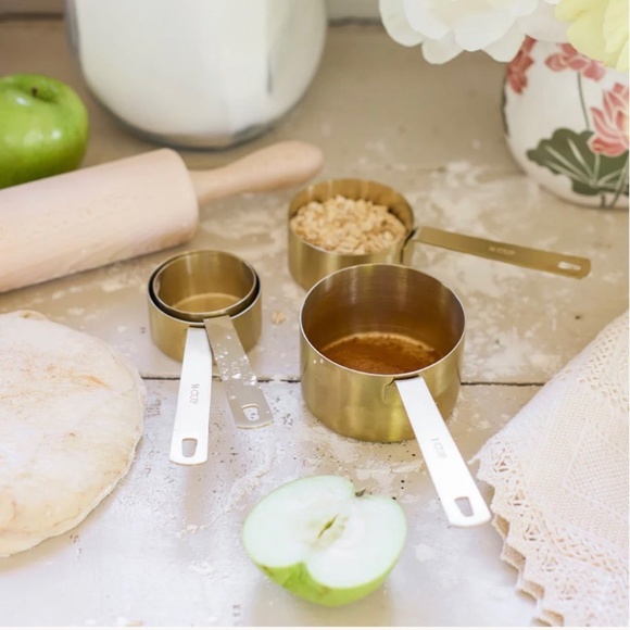 Hobbry for the Jilly Box measuring cups measure bake Jillian Harris - Picture 2 of 3